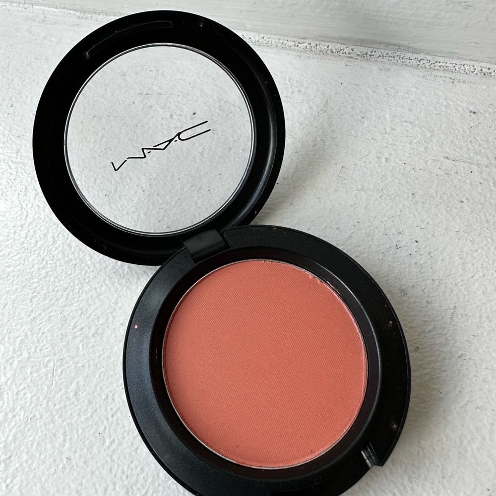 MAC Sheertone Blush Peaches